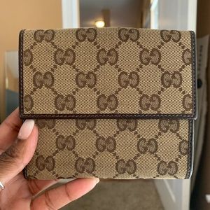Authentic Gucci GG Wallet
